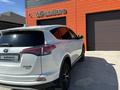Toyota RAV4 2017 года за 11 500 000 тг. в Актобе – фото 5