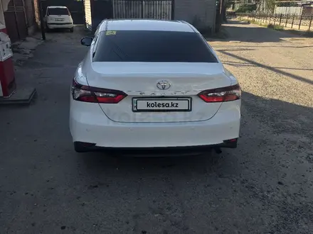 Toyota Camry 2022 года за 12 700 000 тг. в Алматы – фото 4