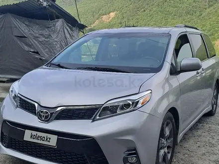 Toyota Sienna 2016 года за 14 500 000 тг. в Шымкент