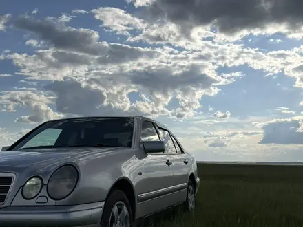 Mercedes-Benz E 230 1997 года за 2 800 000 тг. в Астана – фото 5