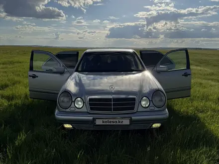 Mercedes-Benz E 230 1997 года за 2 800 000 тг. в Астана – фото 20