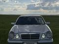 Mercedes-Benz E 230 1997 годаүшін2 800 000 тг. в Астана – фото 6