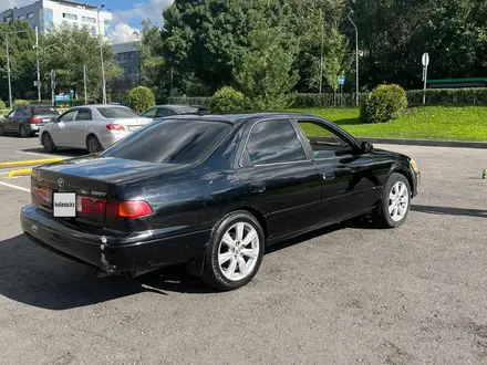 Toyota Camry 2000 года за 2 600 000 тг. в Алматы – фото 7