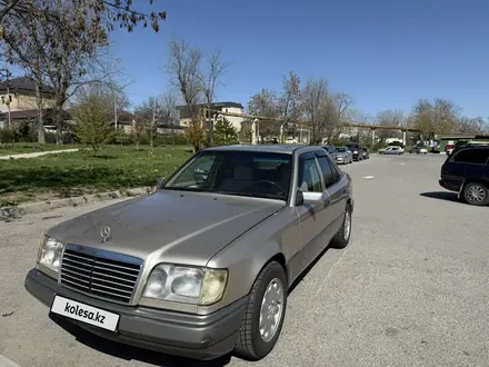 Mercedes-Benz E 280 1993 года за 2 000 000 тг. в Шымкент – фото 2
