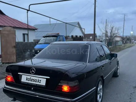 Mercedes-Benz E 220 1993 года за 2 800 000 тг. в Тараз – фото 12