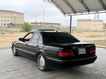 Mercedes-Benz E 430 2001 года за 5 200 000 тг. в Жанаозен – фото 3