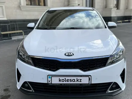 Kia Rio 2021 года за 8 500 000 тг. в Караганда – фото 2