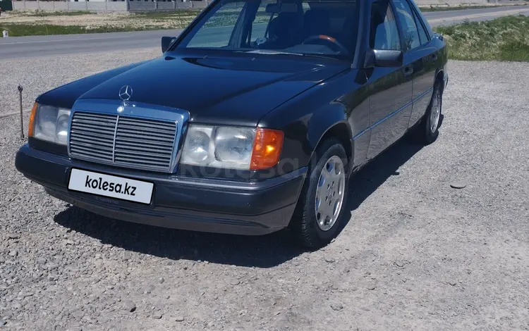 Mercedes-Benz E 230 1990 года за 2 200 000 тг. в Астана