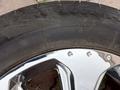 Комплект дисков с резиной за 180 000 тг. в Алматы – фото 6