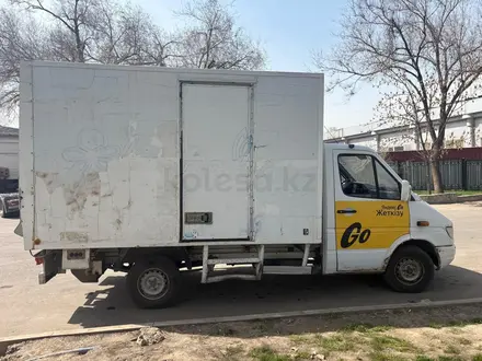 Mercedes-Benz Sprinter 2000 года за 6 000 000 тг. в Алматы – фото 12