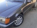 Mercedes-Benz E 220 1993 года за 1 500 000 тг. в Талдыкорган – фото 2