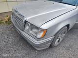 Mercedes-Benz E 260 1990 годаүшін1 400 000 тг. в Караганда