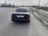 Mercedes-Benz E 220 1993 года за 2 700 000 тг. в Туркестан – фото 4