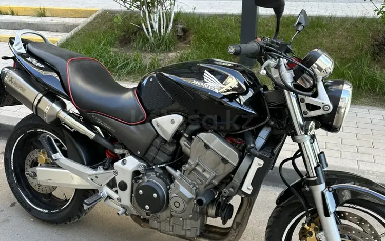 Honda  CB 900F (Hornet) 2003 года за 3 000 000 тг. в Астана