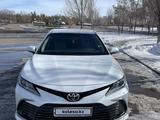 Toyota Camry 2021 года за 17 500 000 тг. в Астана