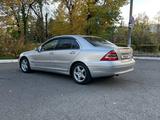 Mercedes-Benz C 200 2002 годаfor3 600 000 тг. в Экибастуз