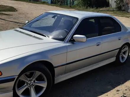 BMW 730 1995 года за 3 500 000 тг. в Актобе