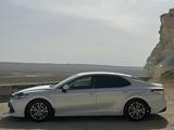 Toyota Camry 2019 года за 14 200 000 тг. в Атырау – фото 4