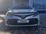 Toyota Camry 2019 года за 13 000 000 тг. в Талдыкорган – фото 2