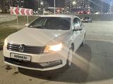Volkswagen Passat 2014 года за 5 350 000 тг. в Алматы