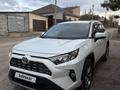 Toyota RAV4 2021 года за 13 500 000 тг. в Караганда – фото 3