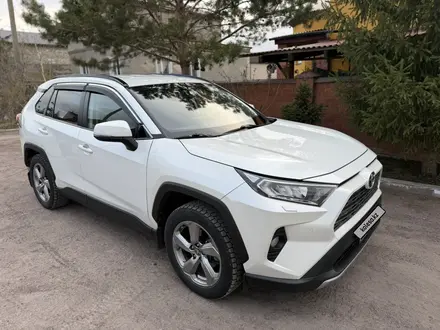 Toyota RAV4 2021 года за 13 500 000 тг. в Караганда – фото 5