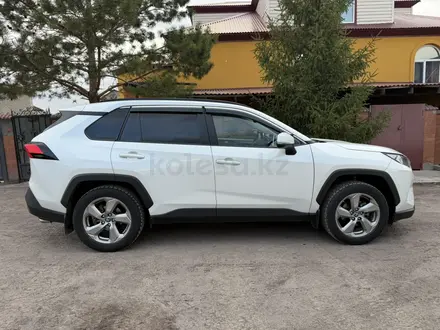Toyota RAV4 2021 года за 13 500 000 тг. в Караганда – фото 7