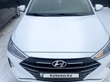 Hyundai Elantra 2019 года за 8 100 000 тг. в Уральск – фото 5