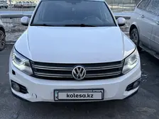 Volkswagen Tiguan, 2011