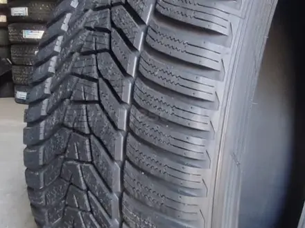 285/30 R21 Hankook WiNter i* cept Evo3 x W330A 100W фрикц за 95 000 тг. в Алматы