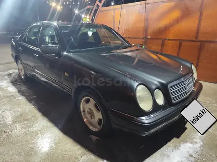 Mercedes-Benz E 280 1996 года за 1 600 000 тг. в Алматы – фото 2