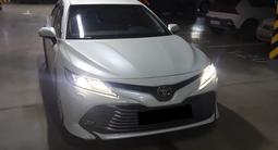 Toyota Camry 2018 года за 14 900 000 тг. в Астана