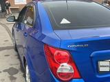 Chevrolet Aveo 2013 года за 3 000 000 тг. в Усть-Каменогорск – фото 2