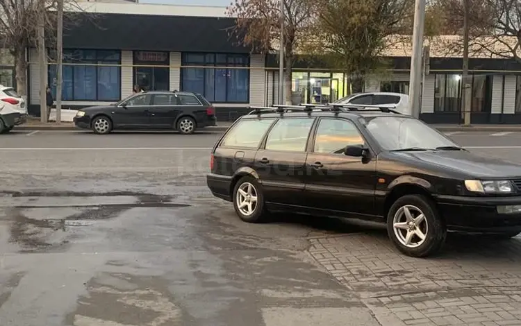 Volkswagen Passat 1995 годаfor2 400 000 тг. в Шымкент