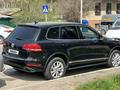 Volkswagen Touareg 2011 года за 9 800 000 тг. в Алматы – фото 7