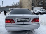 Mercedes-Benz E 230 1996 годаүшін2 200 000 тг. в Караганда – фото 4