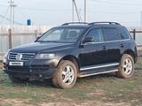 Volkswagen Touareg 2006 года за 5 000 000 тг. в Жангала – фото 2