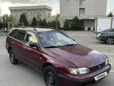 Toyota Carina E, 1995