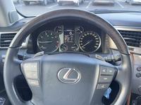Lexus LX 570 2013 года за 27 000 000 тг. в Астана