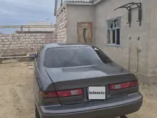 Toyota Camry, 1999