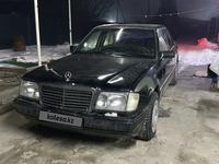 Mercedes-Benz E 260 1992 годаfor1 600 000 тг. в Алматы