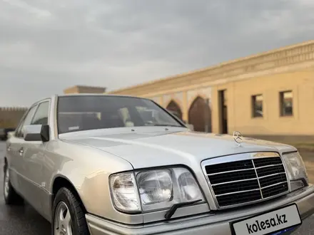 Mercedes-Benz E 280 1994 года за 4 800 000 тг. в Туркестан – фото 4