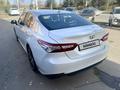 Toyota Camry 2021 года за 17 500 000 тг. в Уральск – фото 11