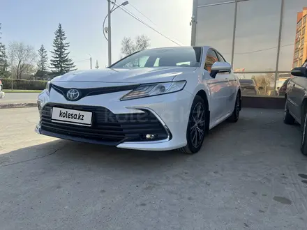 Toyota Camry 2021 года за 17 500 000 тг. в Уральск – фото 16