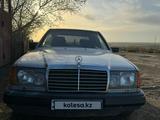 Mercedes-Benz E 220 1992 года за 1 700 000 тг. в Астана – фото 3