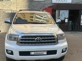 Toyota Sequoia 2008 года за 15 700 000 тг. в Астана