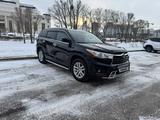 Toyota Highlander 2014 годаүшін14 300 000 тг. в Астана