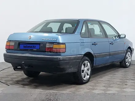 Volkswagen Passat 1992 года за 1 050 000 тг. в Астана – фото 5