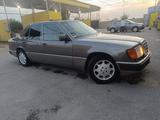 Mercedes-Benz E 200 1991 года за 2 100 000 тг. в Шымкент – фото 2