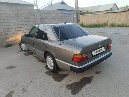 Mercedes-Benz E 200 1991 года за 2 100 000 тг. в Шымкент – фото 8